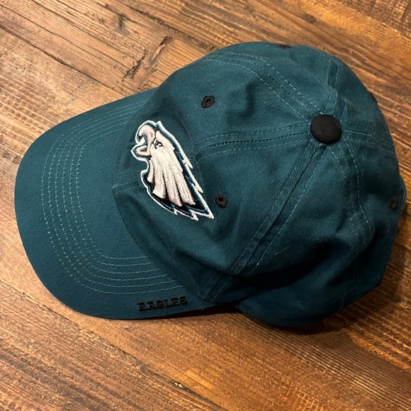 EUC Philadelphia Eagles NFL hat, cap - Picture 8 of 10